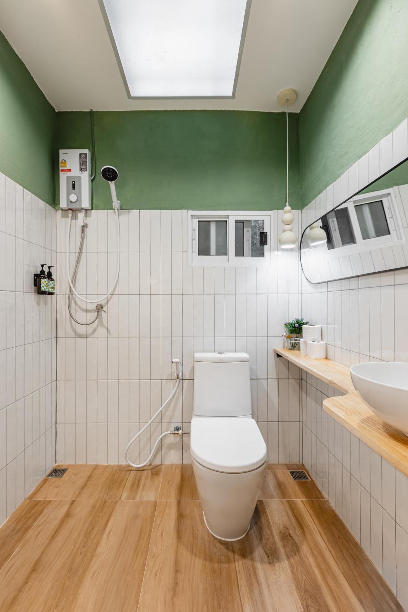 Budget Prime Location 2 Bedroom 6 Persons Apartment Patong
